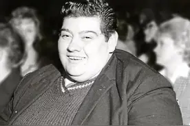 一年不吃饭会怎样？他坚持382天不吃东西，最终是瘦了还是死了图片