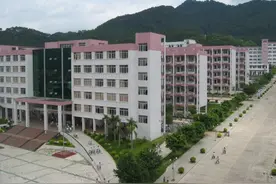 致敬好人｜扎根山区25年，为学子点亮求学路图片