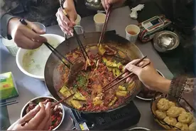 后勤保障也是战斗力，5000米高原战士火锅烤肉饺子一样不少，网友：印度要流口水图片
