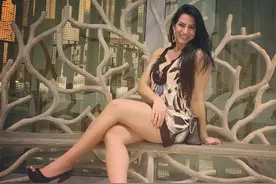环球美女：阿尔巴·加林多图片