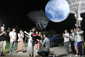 无月夜"三体基地"惊现超级月亮，真相竟是95后探月工程师造月求婚图片