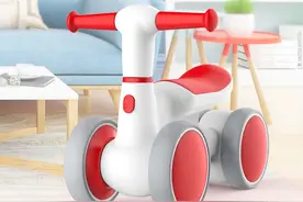 小米系平台上新儿童学步车滑行车，表面无棱角一份爱的礼物图片