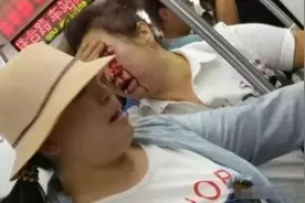 “孩子肯定掉！”中国大妈和孕妇抢座不成就诅咒，被孕妇上了一课图片