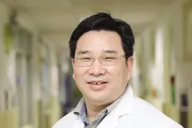 厦门大学附属第一医院儿科主任杨运刚：想尽一切办法救治患儿图片