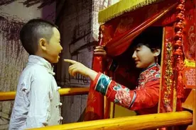 泪目！19岁小伙带29岁寡妇8个孩隐居深山50载，男耕女织羡煞旁人图片