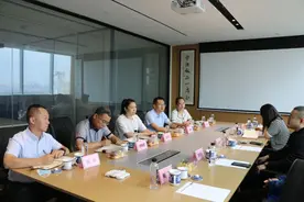 西凤酒副总经理周艳花一行走访调研上海市场图片