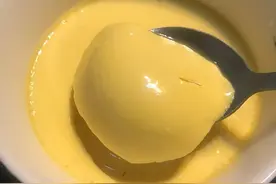 超简单鸡蛋布丁，加半罐旺仔牛奶，不用放糖，孩子可爱吃了图片