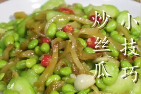 今天才知道，炒丝瓜不能直接下锅炒，教你一招，丝瓜不发黑不出水图片