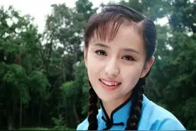 本以为董洁的民国学生造型最惊艳，没想到蒋勤勤的更是一绝图片