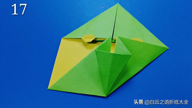 折一个酷酷的奥特曼给孩子玩吧，小孩子很喜欢哦