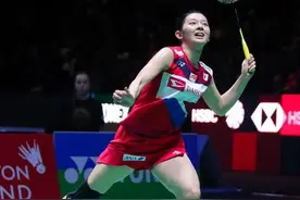 打球时，如有趾甲淤血，国羽队医建议注意改变脚趾发力方式图片