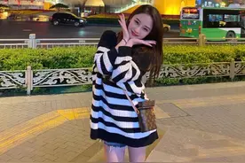 高颜值网红小姐姐，俏丽多姿，面若桃李图片