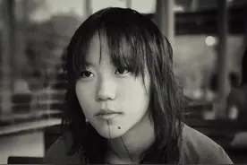 辍学早恋，染发纹身，叛逆的窦靖童，凭什么能让王菲引以为傲？图片