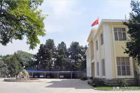 塔利班武装接管喀布尔第一周 中国驻阿富汗使馆工作人员发了朋友圈：风雨如晦志更坚图片