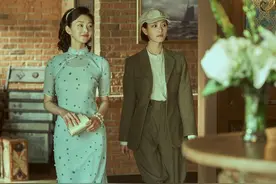 《1921》旗袍鉴赏：宋轶倪妮比美，钟楚曦时髦，但都输给小宋佳图片