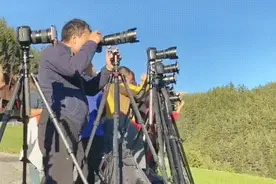 中国单反大爷，旅游摄影界的街头王者！图片