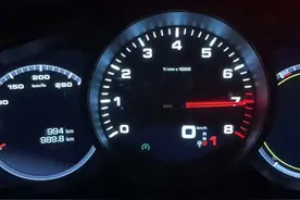 爆表！转速表，爆表！新买保时捷卡宴，上路13天开到心慌慌图片