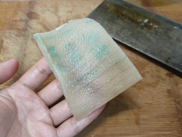 做猪皮冻，猪皮和水的比例是多少？教你正确做法，Q弹紧实无腥味
