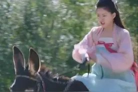 骑驴的赵露思，抓鸟的沙雕，还有这些事情我们居然不知道？图片