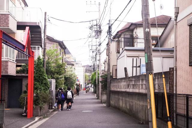 日本这个国家真的适合中国人定居吗？