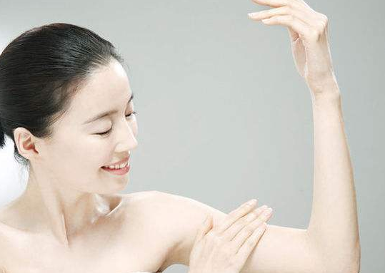 护手霜能做身体乳吗