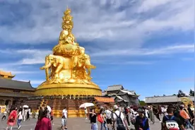 峨旅公司管理服务大提升，比学赶超pick谁？图片