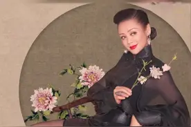 风情万种，摇曳生姿，姐姐们女团造型飒极了，这个造型也是极美的图片
