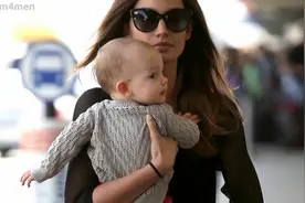 杰森斯坦森最终选择第五位女朋友做自己的妻子图片