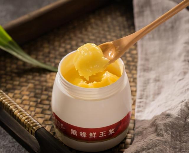 蜂王浆怎么吃效果最好？蜂王浆每天吃多少量？