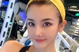 小说：“今晚没有人能够再来救你了。”图片