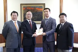 中国企业向日本大阪府捐赠抗疫物资图片