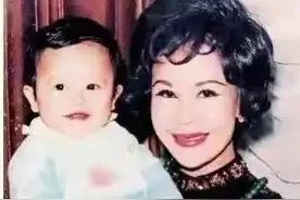 “丑妇”黄夏蕙被包养50年，83岁还在晒裸照，老了还被丈夫宠成精图片