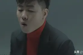 两面人郑爽：节目里为流浪狗痛哭，私下将病狗装鞋盒丢掉图片