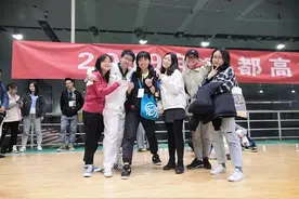 保研清华！考取北大双学位！北京6"姐妹花"：住在同一间宿舍，全部包揽奖学金！图片