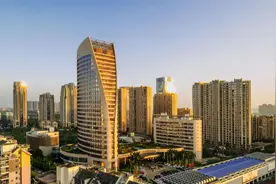 今明两年要趁机买房？李嘉诚、马云建议一致，专家：租房才是房奴图片