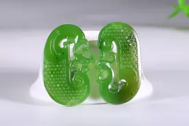 碧玉上为什么有黑点，对身体有害吗？图片