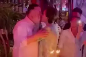 杨澜53岁生日，富豪老公罕现身！俩人当众热吻，日常互动更腻歪图片