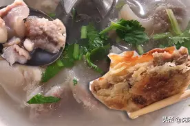 西关美食街里不仅有烤馕、羊肉大串，这不起眼的烧饼也贼好吃图片
