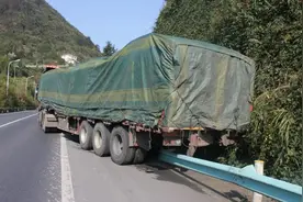 货车发生交通事故，交警到现场后发现司机还在实习期图片