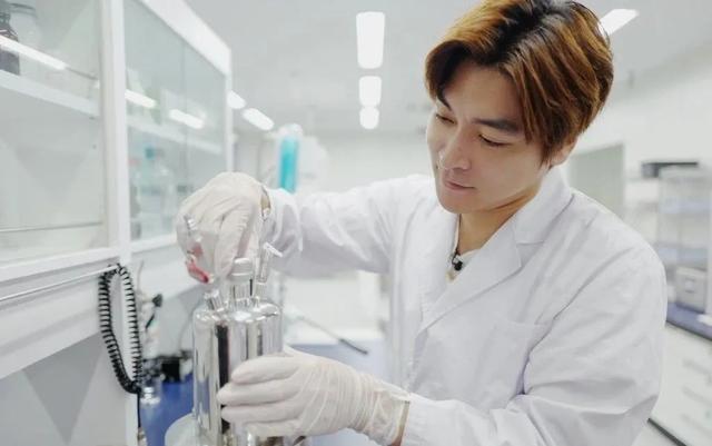 开心阿米果(走出粉丝经济的围城)-千层楼