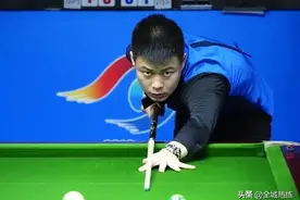 中式台球 | 张堃鹏13:1演横扫  “百步穿杨”首战火力全开图片