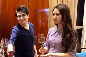 郎朗夸两个月大混血儿子像云朵般可爱，让他忍不住没完没了地亲吻图片