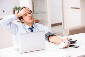 中青年人为何低压高？从生活上做好3个方面，对身体有好处图片