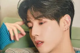 GOT7最新写真集中的Mark段宜恩，为段天仙的盛世美颜所倾倒图片