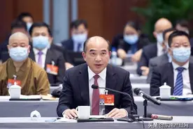 全国人大代表洪杰：实施火车票报销电子化 降低社会运行成本图片