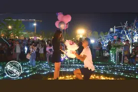新疆小伙当众求婚赣州女友，跨越4200多公里的爱情很幸福图片