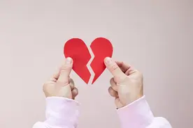 这样的女人，往往不安分，男人别深交图片