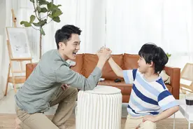 适合宝爸带娃进行的3个亲子活动，增进亲子感情，还让孩子更聪明图片