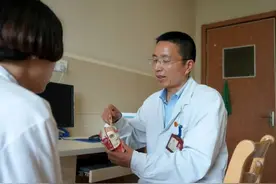 杭州32岁男子打喷嚏后，竟然脑出血！这些人一定要注意图片