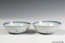 这对青花婴戏纹碗画片和款识没见过，藏友有知道这是哪个年代吗图片
